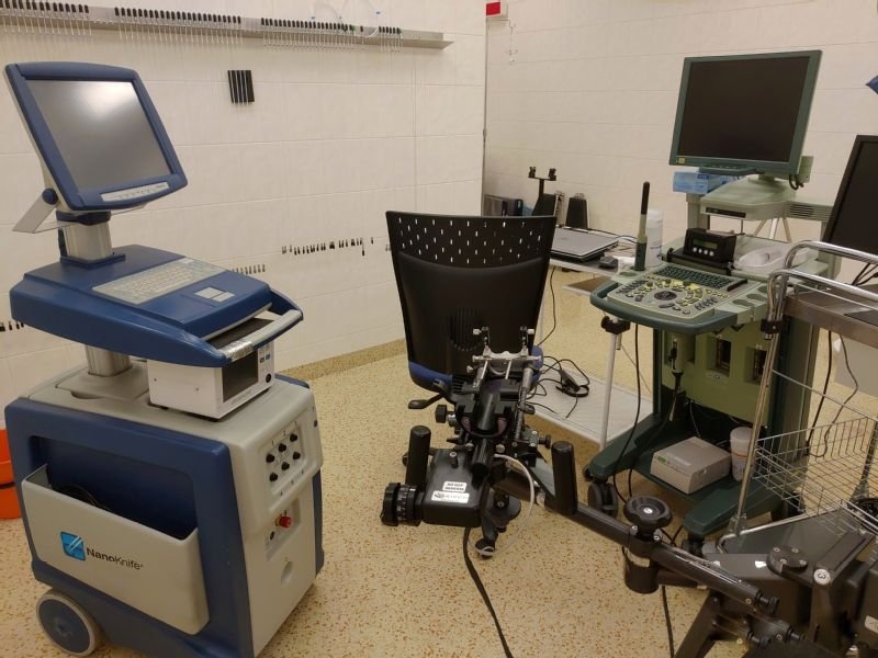 V Nemocnici AGEL Nový Jičín úspěšně léčí rakovinu prostaty přístrojem Nanoknife