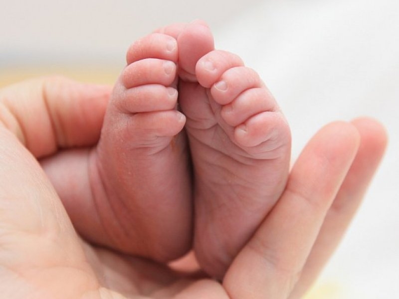 Držíme palce všem předčasně narozeným dětem - statečným bojovníkům