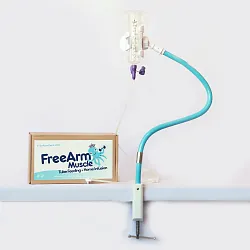 Flexibilní stojan FreeArm pro enterální výživu a infuze
